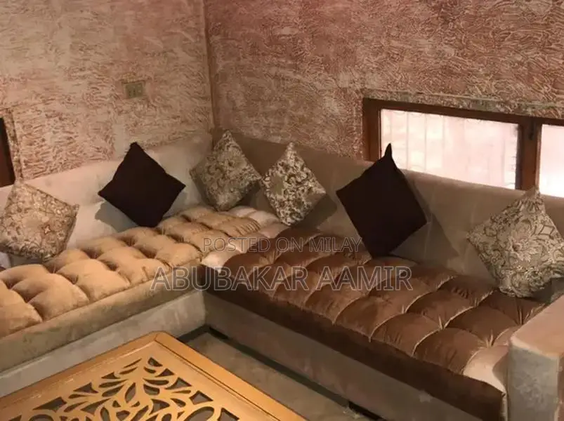 Comfortable L-Shaped Living Room Sofa Set in Malai Fabric