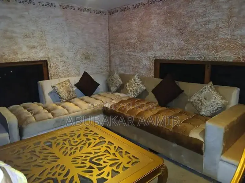 Comfortable L-Shaped Living Room Sofa Set in Malai Fabric