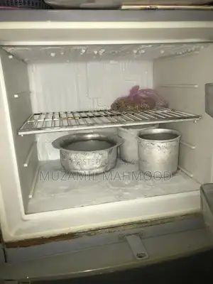 Dawlanace Home Refrigerator - 4-5 Year Old Cooling Appliance