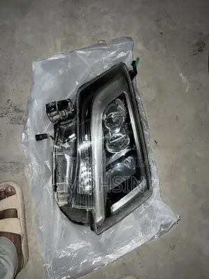 Photo - 2015 Driver Side Custom Replacement Headlight - Low Mileage Condition