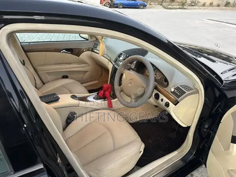 Mercedes Benz E200 2004 Sedan - Beige Interior, Clean Condition
