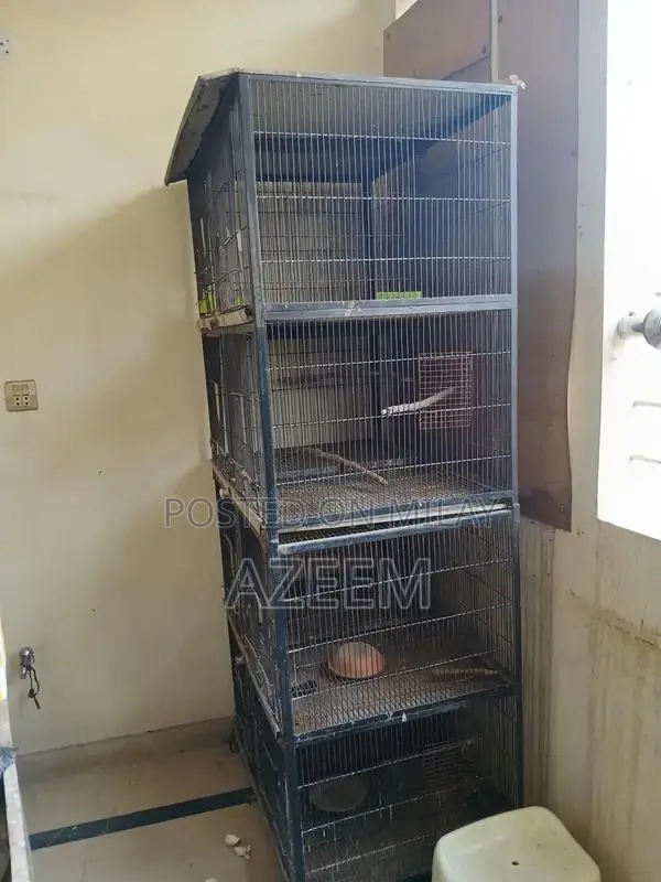 Metal Bird Cage with 8 Compartments for Love Birds