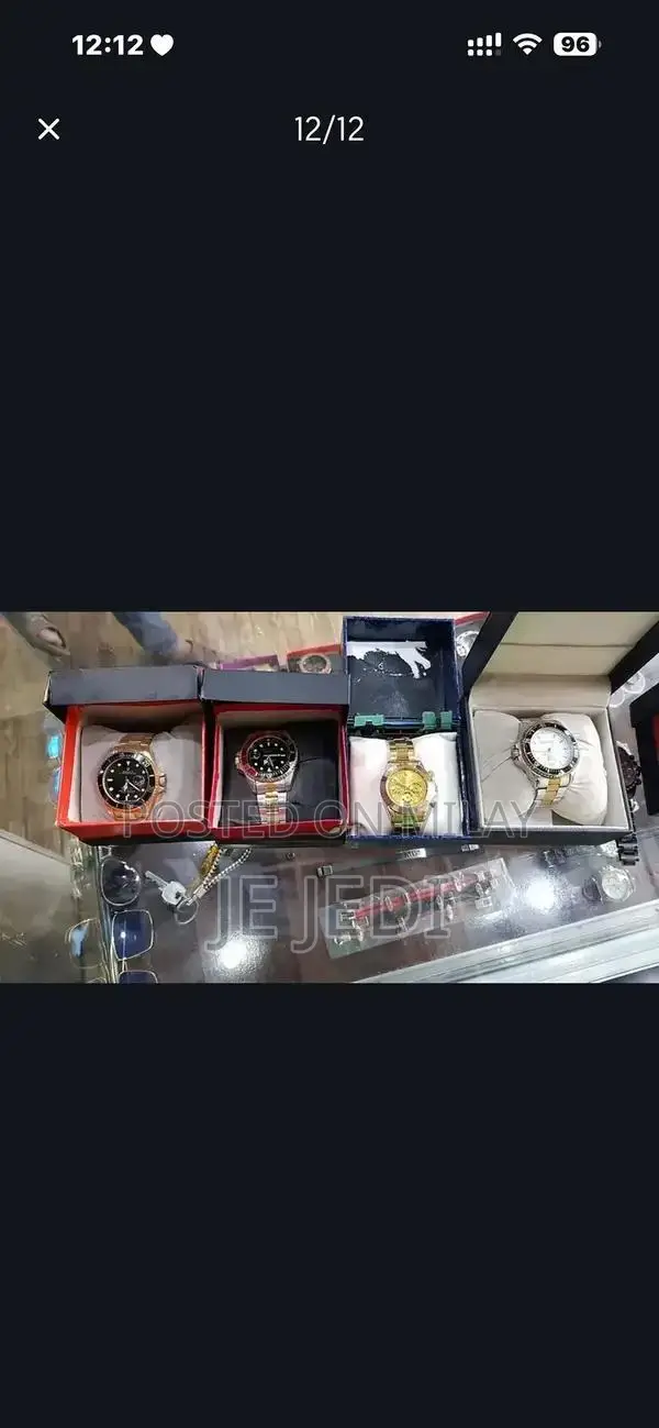 Imported High-Quality Wristwatch - Elegant Timepiece from Global Colle