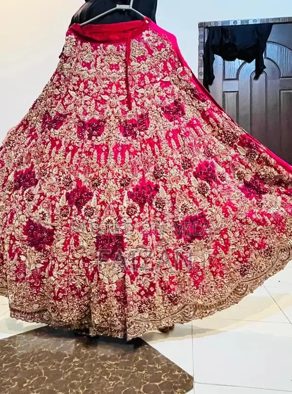 Elegant Red Bridal Lehnga - Traditional Wedding Attire