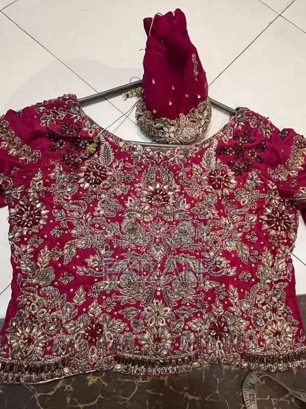 Elegant Red Bridal Lehnga - Traditional Wedding Attire