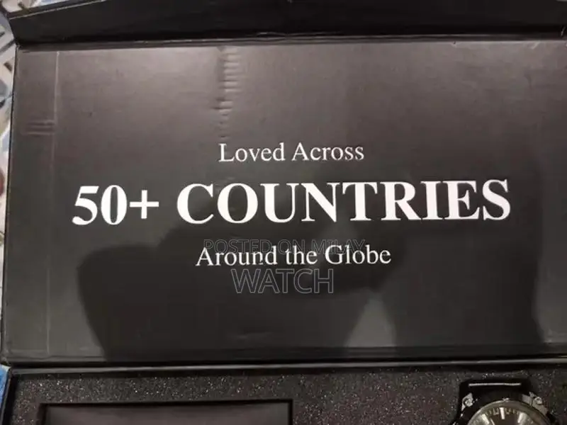 Elegant Sveston Wristwatch - Modern Design Timepiece