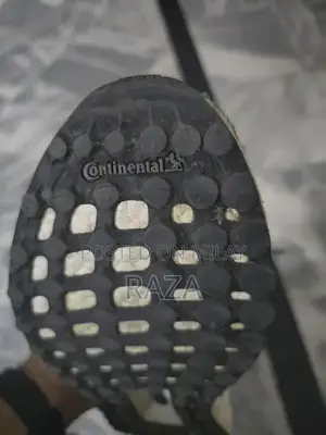 Adidas Ultra Boost Continental Running Shoes - Lightly Worn UK Size 9.