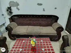 Photo - Luxury 3-Piece Family Sofa Set - Comfortable & Stylish