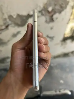 Samsung Galaxy S21 Smartphone Premium Condition