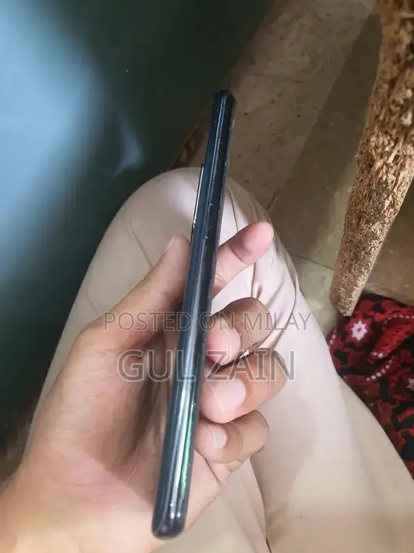 Oppo Smartphone with Large Storage and Good Condition