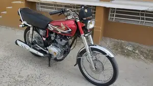 Honda CG125 Motorcycle - 2020 Model, Excellent Condition