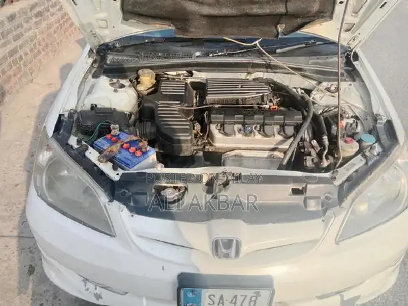 Honda Civic White Sedan - Used Reliable Vehicle