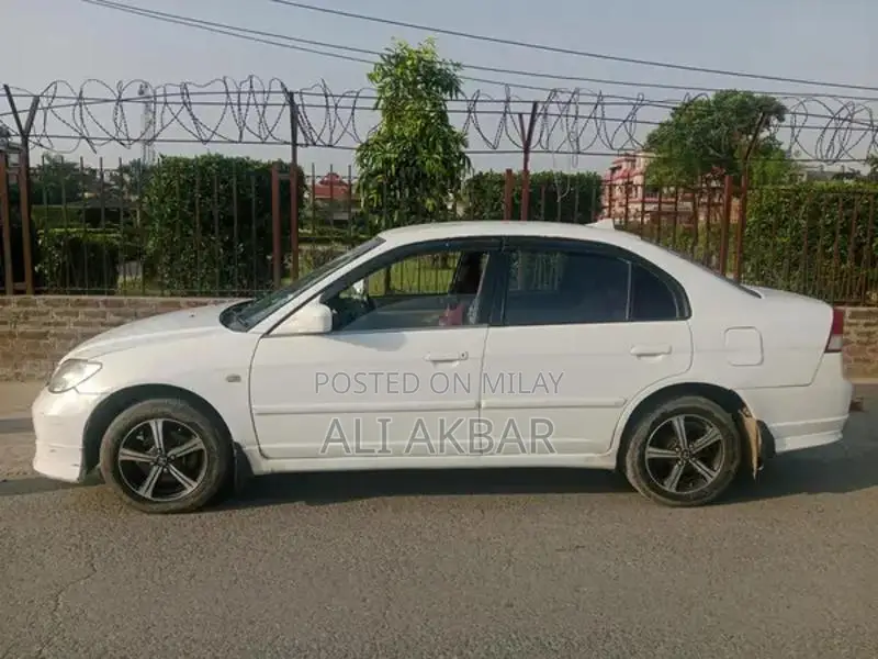 Honda Civic White Sedan - Used Reliable Vehicle