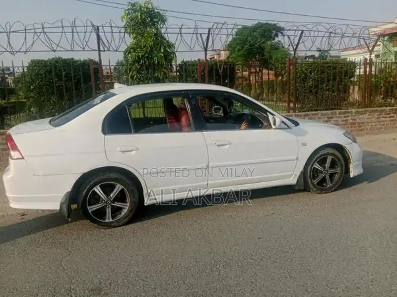 Honda Civic White Sedan - Used Reliable Vehicle