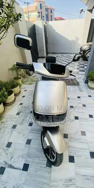 Evee C1 Air 2024 Electric Scooter - High-Performance Urban Mobility