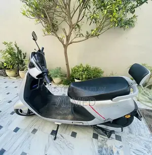 Evee C1 Air 2024 Electric Scooter - High-Performance Urban Mobility