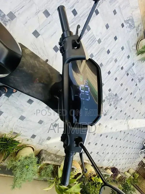 Evee C1 Air 2024 Electric Scooter - High-Performance Urban Mobility