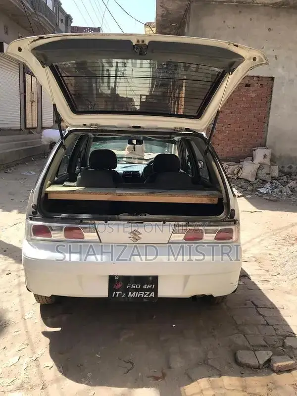 Suzuki Cultus 2006 Compact Sedan