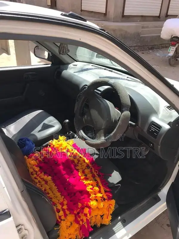 Suzuki Cultus 2006 Compact Sedan