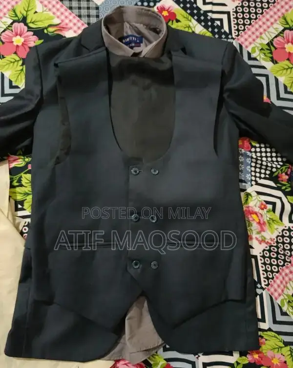 Three-Piece Men's Pent Coat Set - Gently Used