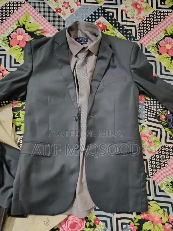 Three-Piece Men's Pent Coat Set - Gently Used