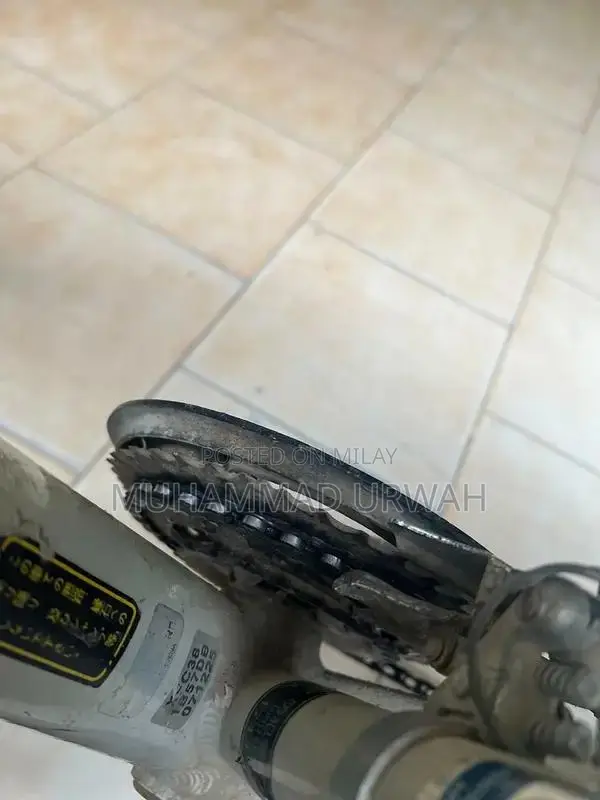 10-Speed Bicycle in Excellent Condition