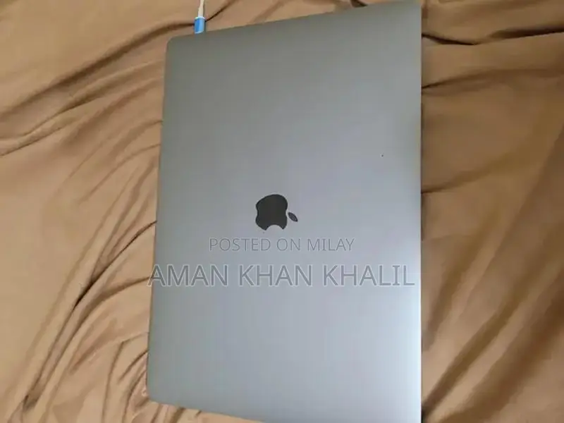 MacBook Pro 2017 Core i7 15-inch Laptop