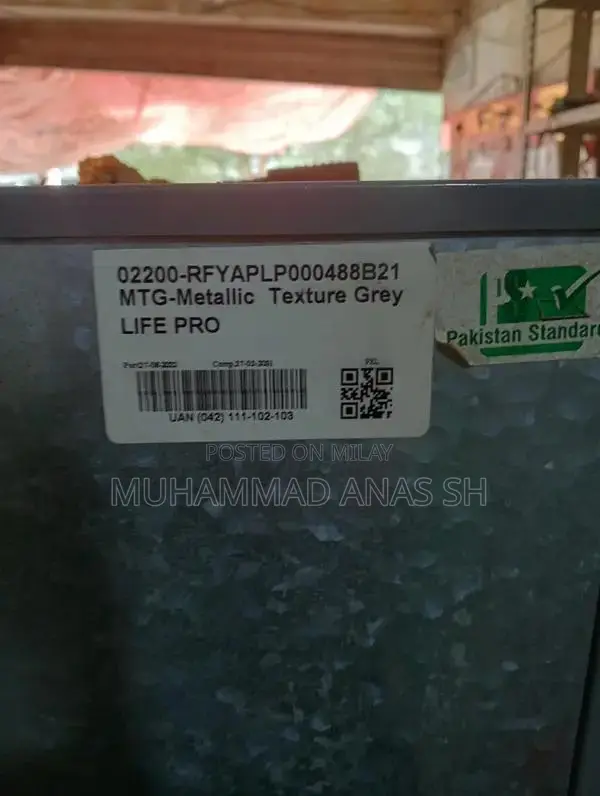 2-Door Refrigerator - Small Office-Use Fridge in Excellent Condition