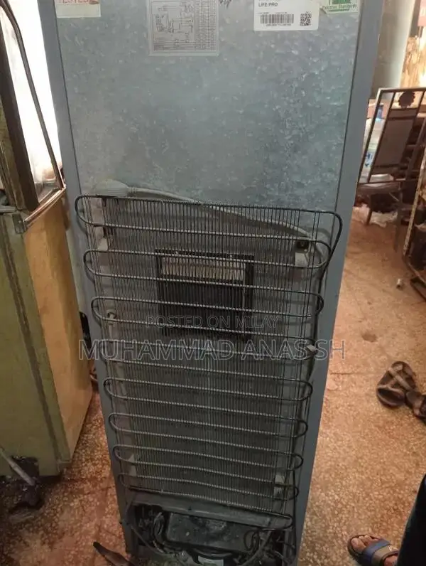 2-Door Refrigerator - Small Office-Use Fridge in Excellent Condition
