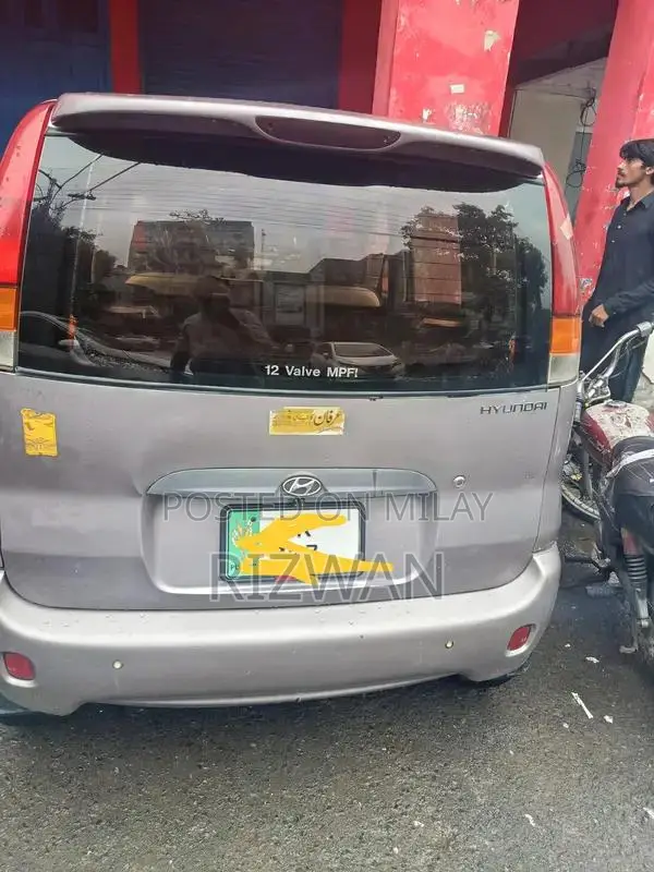 Hundyi Sentro Plus EFI Sedan Compact Car