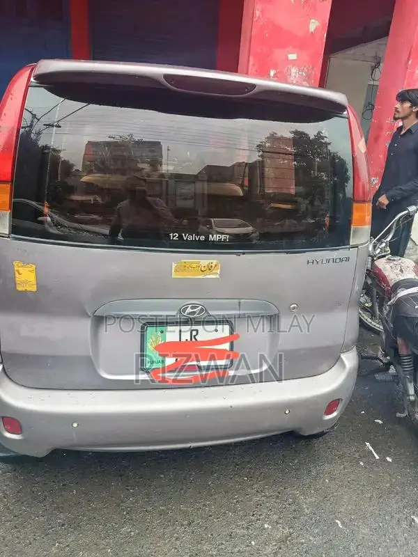 Hundyi Sentro Plus EFI Sedan Compact Car