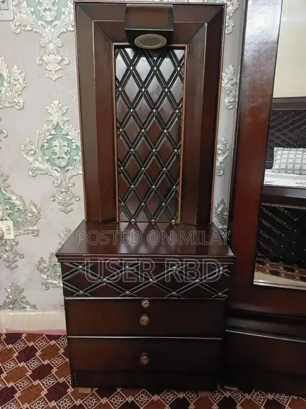 King Size Bed Set in Excellent Condition