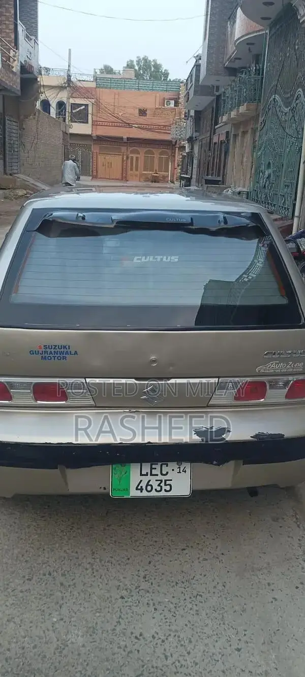 Family-Friendly Sedan with Spacious Interior and Reliable Performance