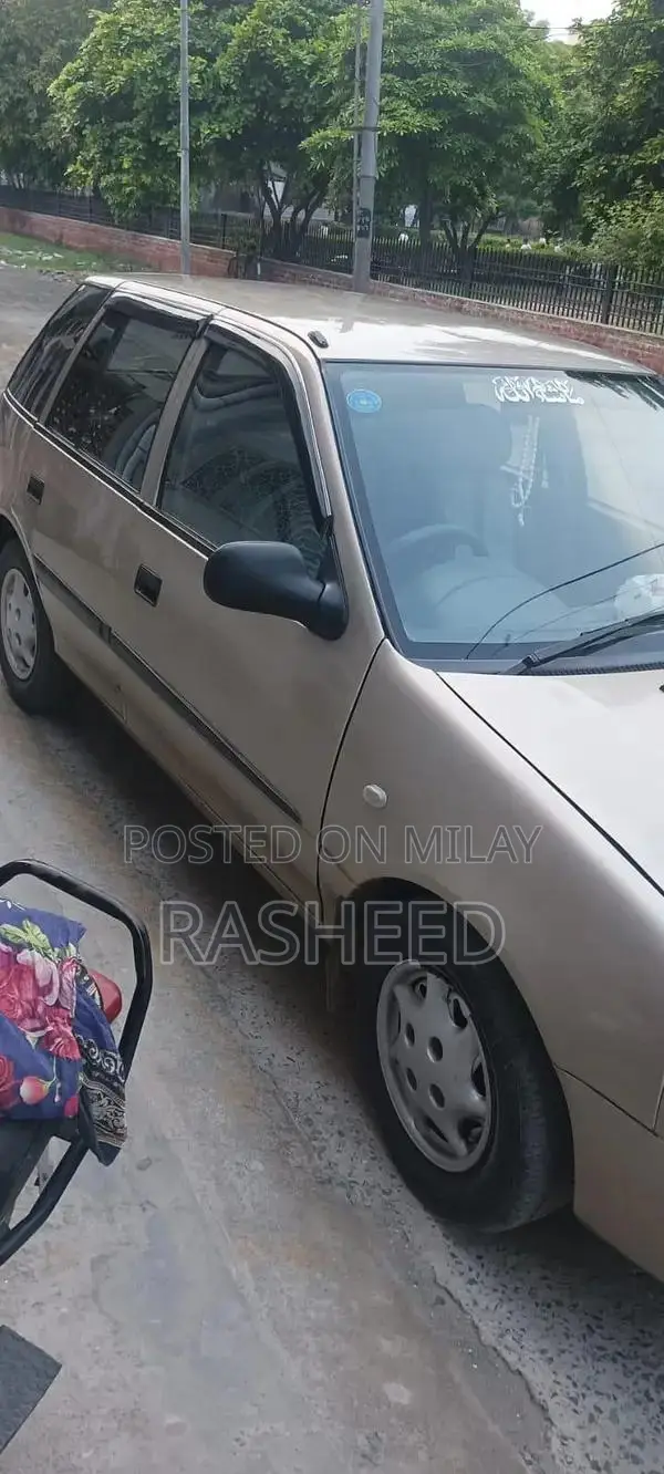 Family-Friendly Sedan with Spacious Interior and Reliable Performance