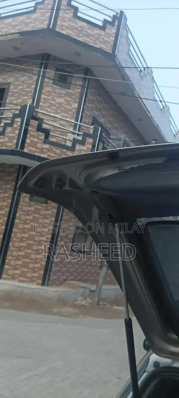 Family-Friendly Sedan with Spacious Interior and Reliable Performance