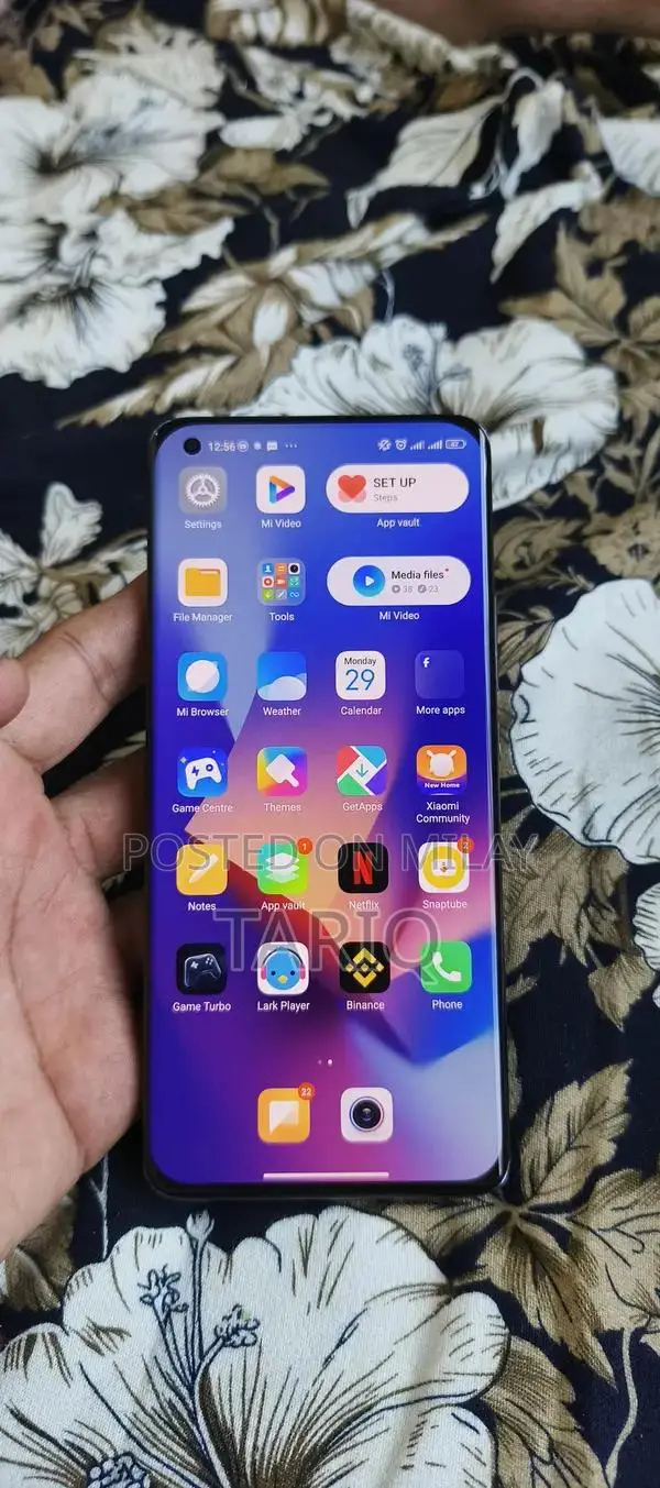 High-Performance Dual SIM Smartphone with Large Storage