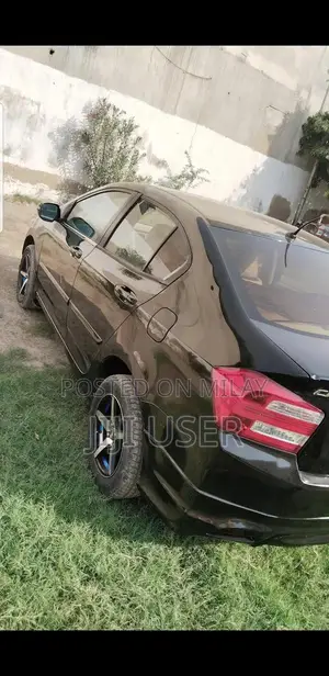 Honda City 1.3 IVTEC Manual Sedan 2018 Model