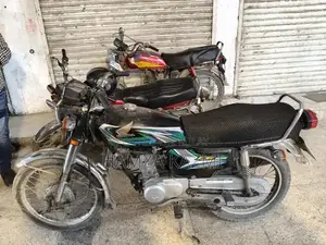Honda CG 125 Single Cylinder Motorcycle