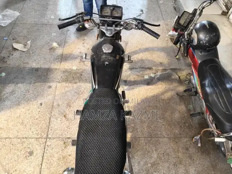 Honda CG 125 Single Cylinder Motorcycle