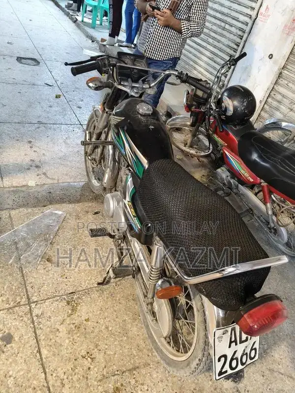 Honda CG 125 Single Cylinder Motorcycle