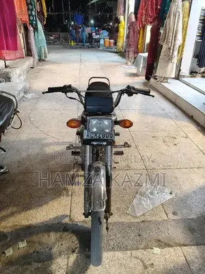 Honda CG 125 Single Cylinder Motorcycle