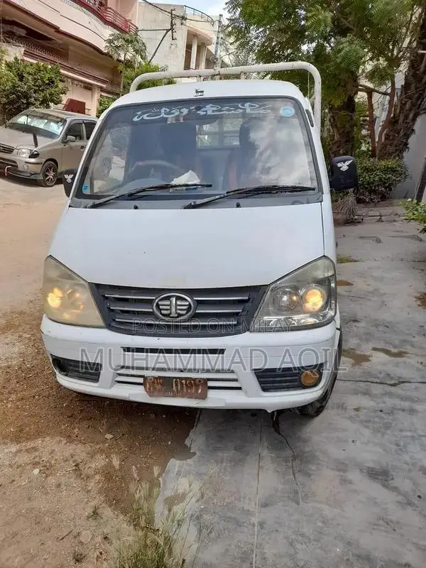 FAW Loading Truck 2017 Model - Well-Maintained Commercial Vehicle