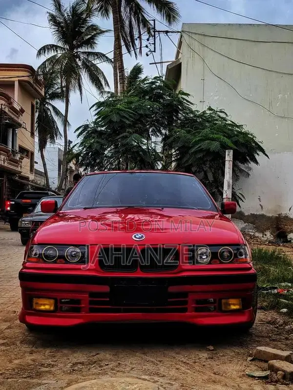 1998 BMW E36 V6 Sedan with Custom Modifications