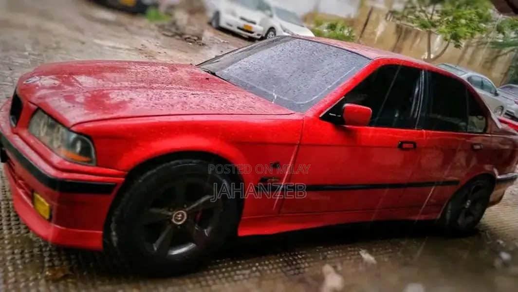 1998 BMW E36 V6 Sedan with Custom Modifications