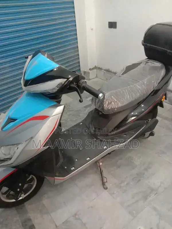 Zhongfa Y1 Electric Scooty - 110km Range Long-Lasting E-Scooter