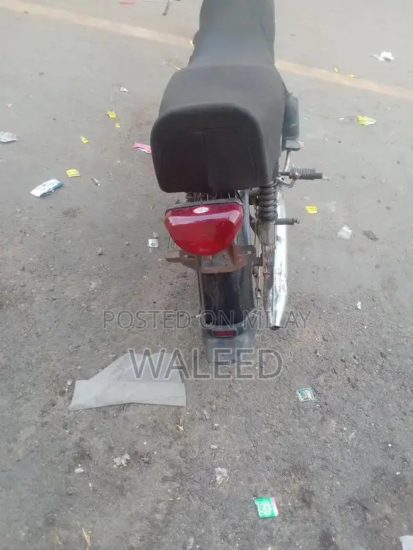 Honda 70cc Motorcycle - Well-Maintained Condition