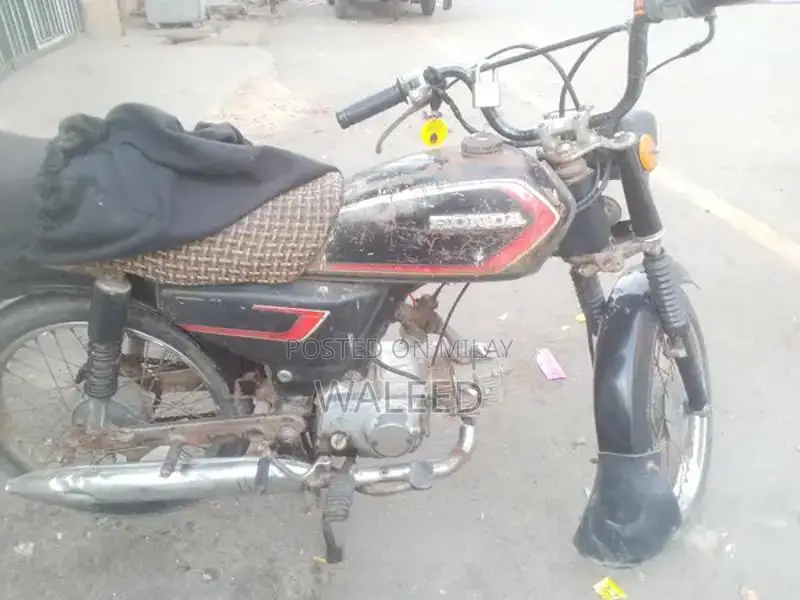 Honda 70cc Motorcycle - Well-Maintained Condition
