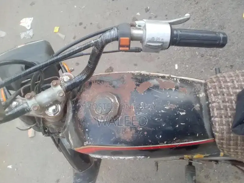 Honda 70cc Motorcycle - Well-Maintained Condition