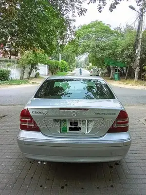 Photo - Mercedes-Benz C200 W203 Sedan - Low Mileage, Excellent Condition