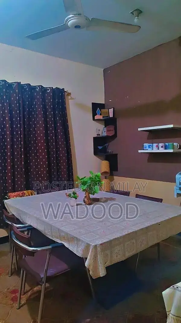 Modern 6-Seat Dining Table Set with Glass Top and Wooden Base